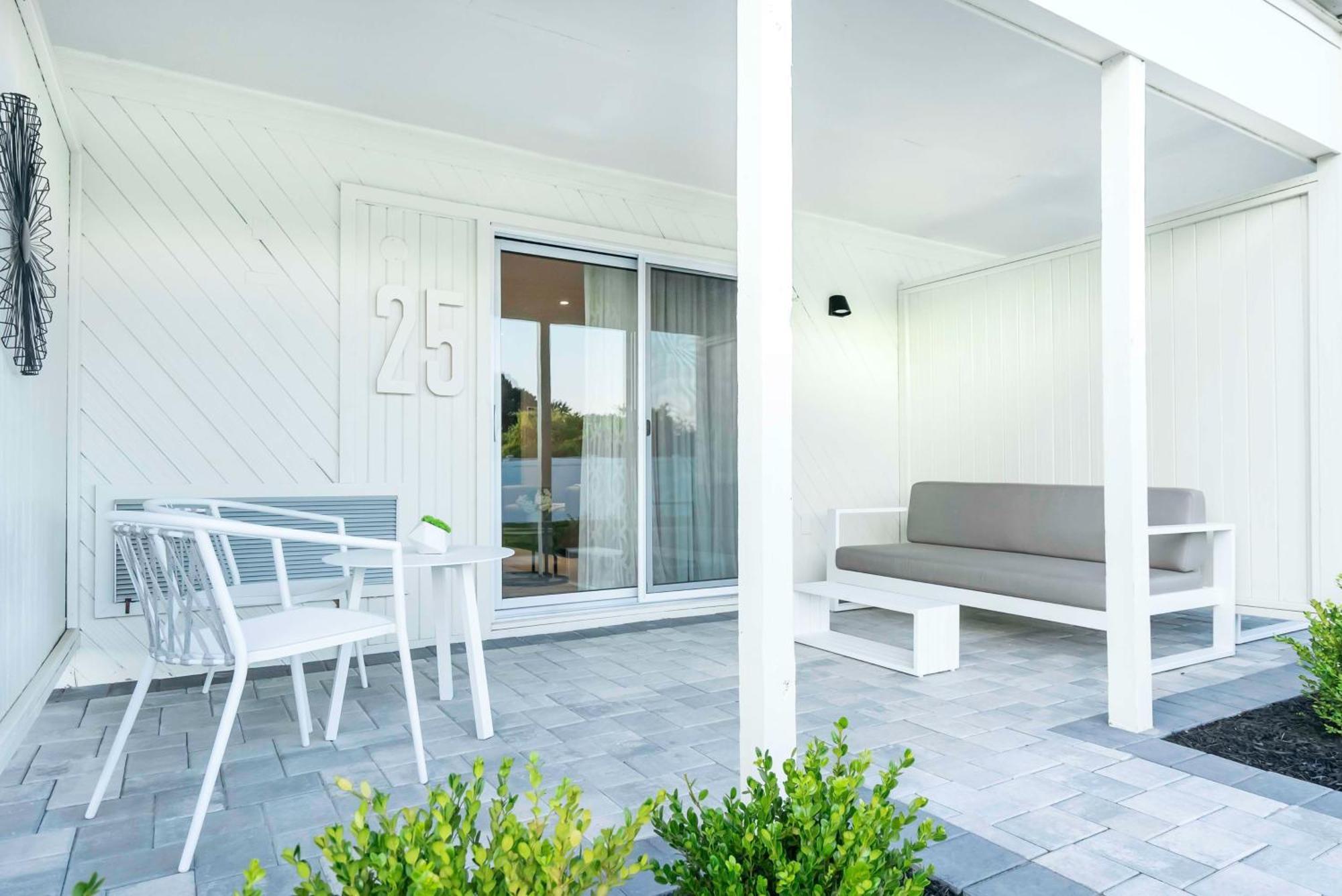 The Bentley Hotel Southampton, Part Of Jdv By Hyatt Exterior photo